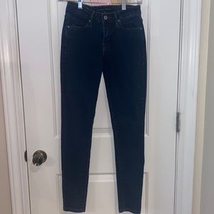Women’s Levi’s size 4 denim leggings/jeans